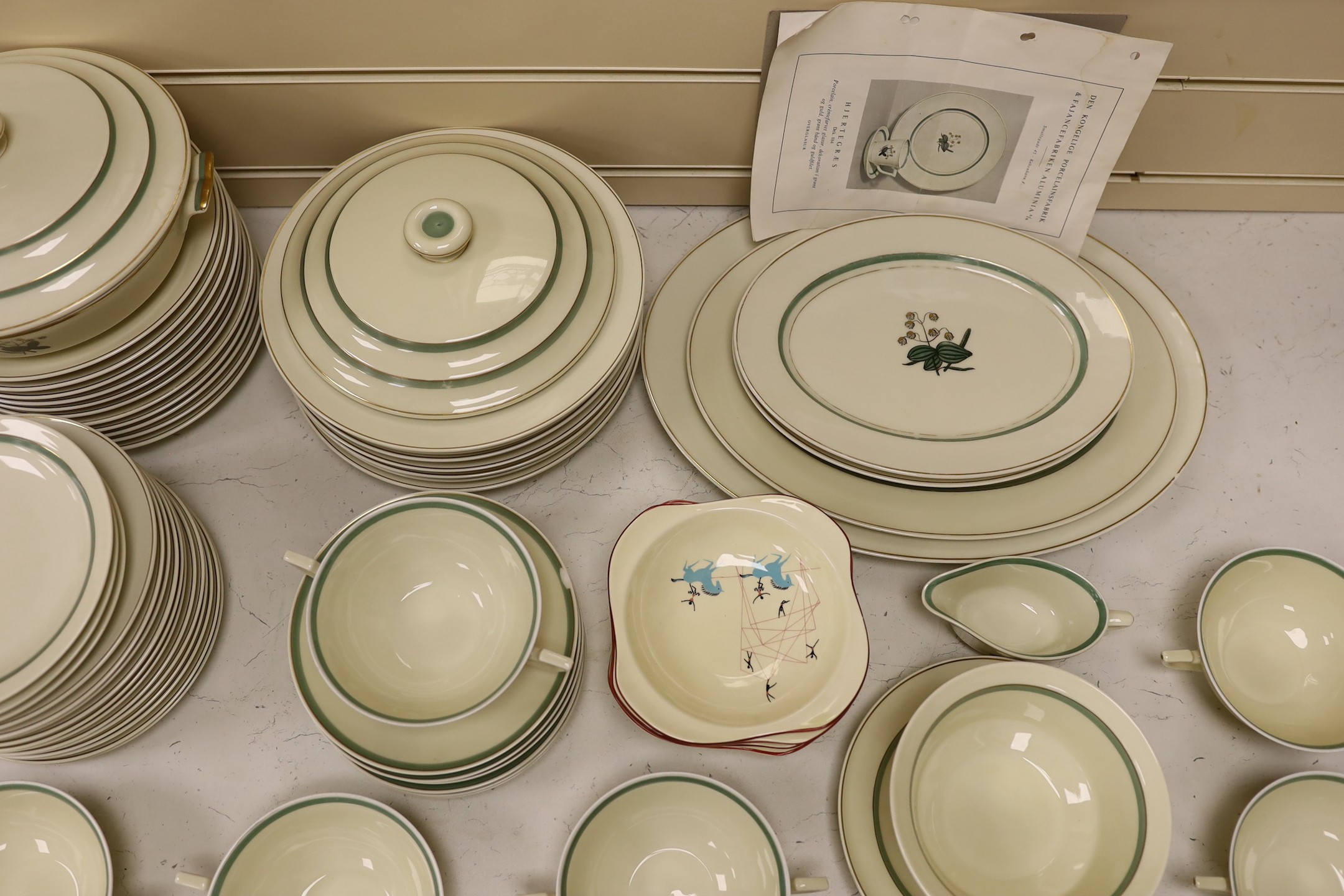 A Royal Copenhagen 'Quaking Grass' pattern part dinner service amd six Beswick circus bowls